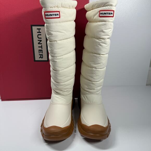 NIB •HUNTER BOOTS - Women's Intrepid Tall Snow Boot - Winter boots Size: 6 - Picture 2 of 8